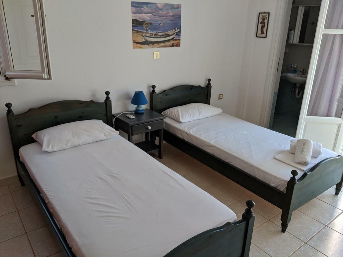 Anthoula'S Sea View Apartment Piso Livadi Extérieur photo