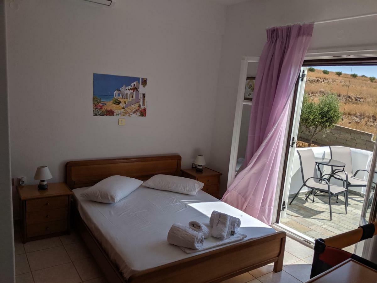 Anthoula'S Sea View Apartment Piso Livadi Extérieur photo